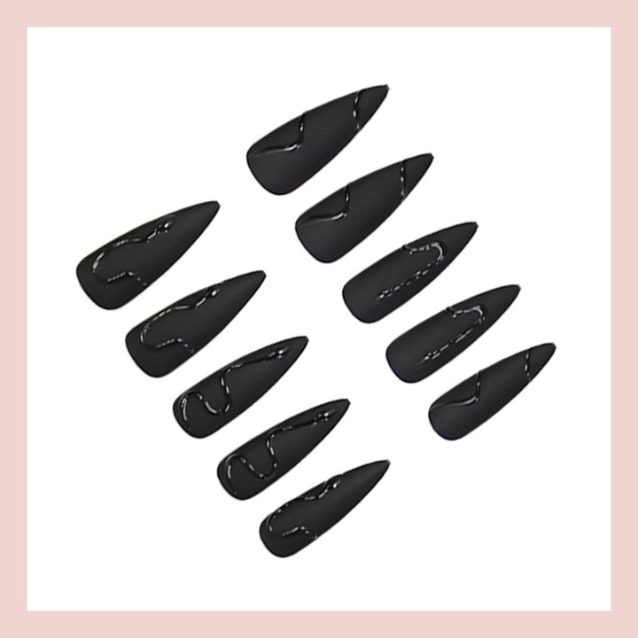 Artificial nail set with stylish geometric designs Stornfield