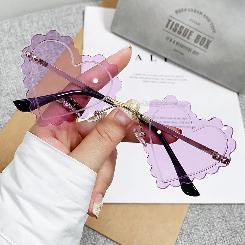 Ladies Cat-Eye Sunglasses in unique Heart Design Stornfield
