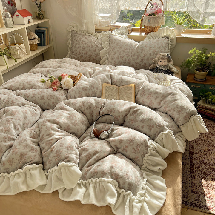 Floral Print Quilted Comforter Set
