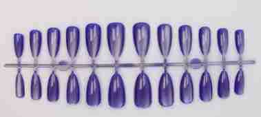 Artificial nail set with shimmering designs Stornfield