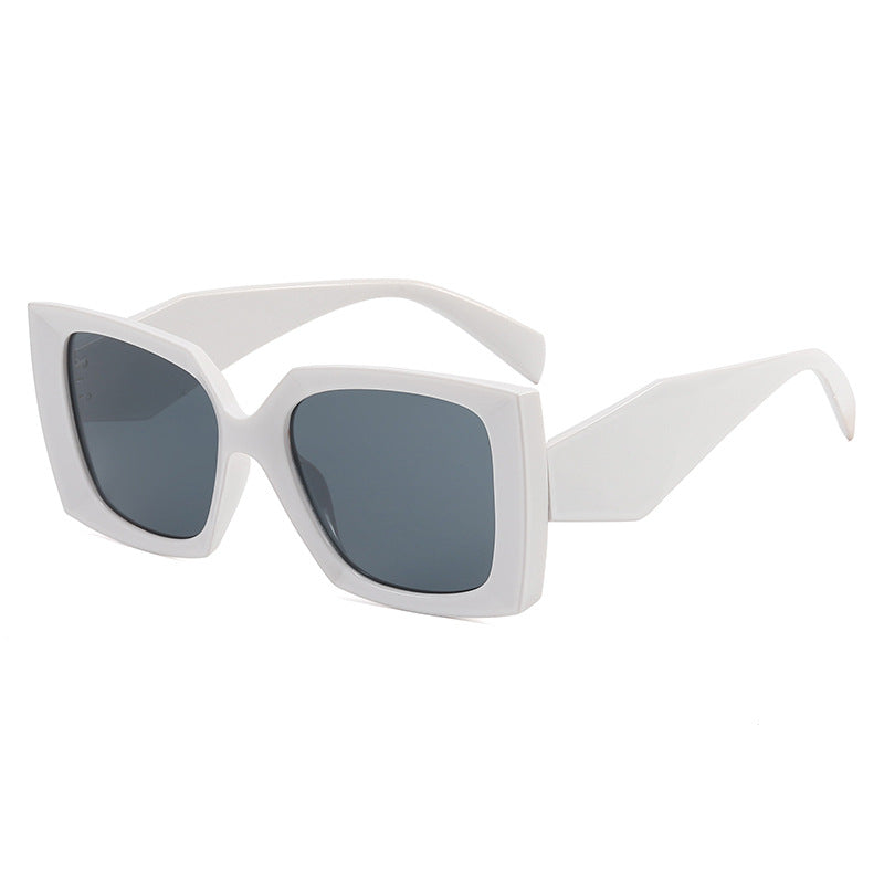 Women's Extravagant Oversized Sunglasses in Modern Design Stornfield