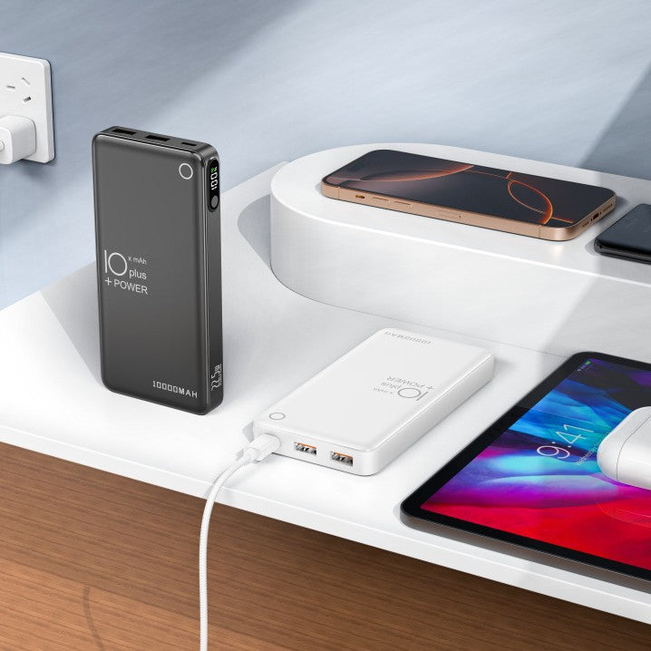 High-performance power bank with intelligent digital display Stornfield