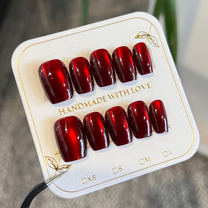 Handmade Glossy Press-On Nail Set Stornfield