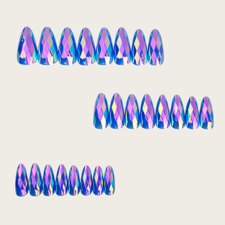 Artificial nails with faceted crystal design Stornfield