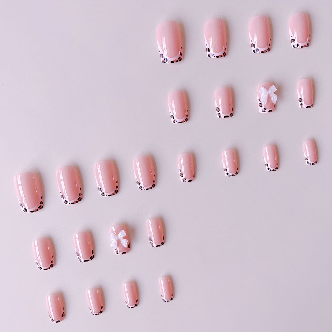 Nail art set with glamorous 3D flower decorations Stornfield