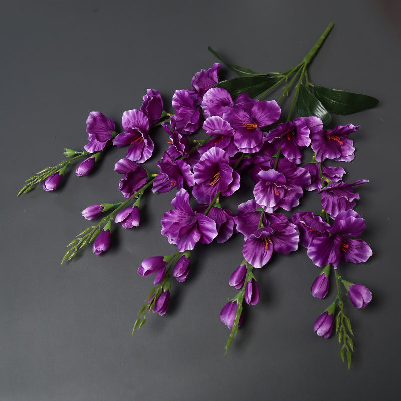 Lifelike Decorative Floral Spray