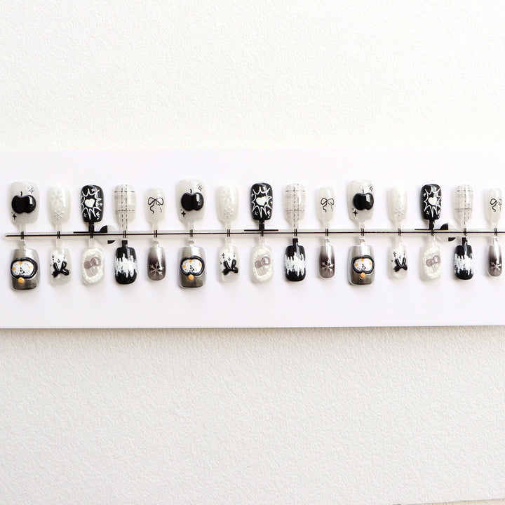 Artistic Black and White Press-On Nail Art Stornfield