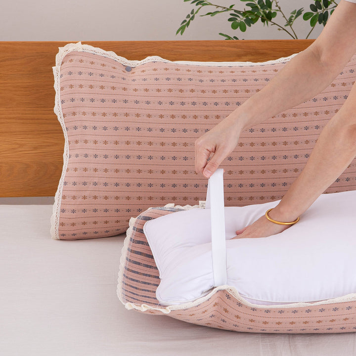 Ladies ergonomic pillow with removable cover Stornfield