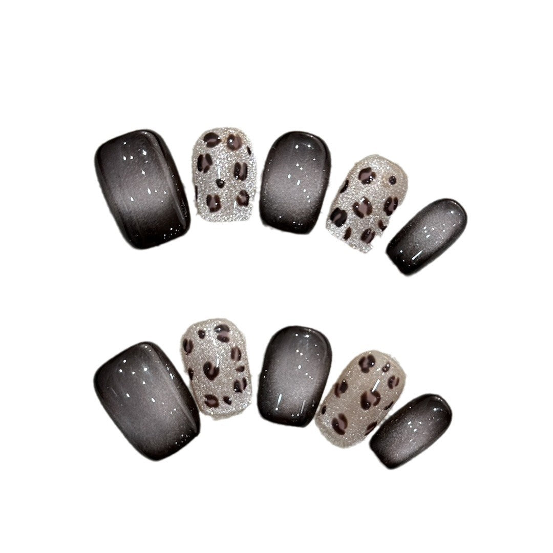 Artificial Nails in Elegant Animal Print Design Stornfield