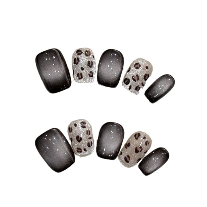 Artificial Nails in Elegant Animal Print Design Stornfield