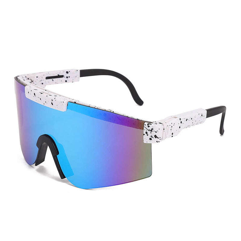 Women's Sporty Statement Sunglasses in Modern Design Stornfield