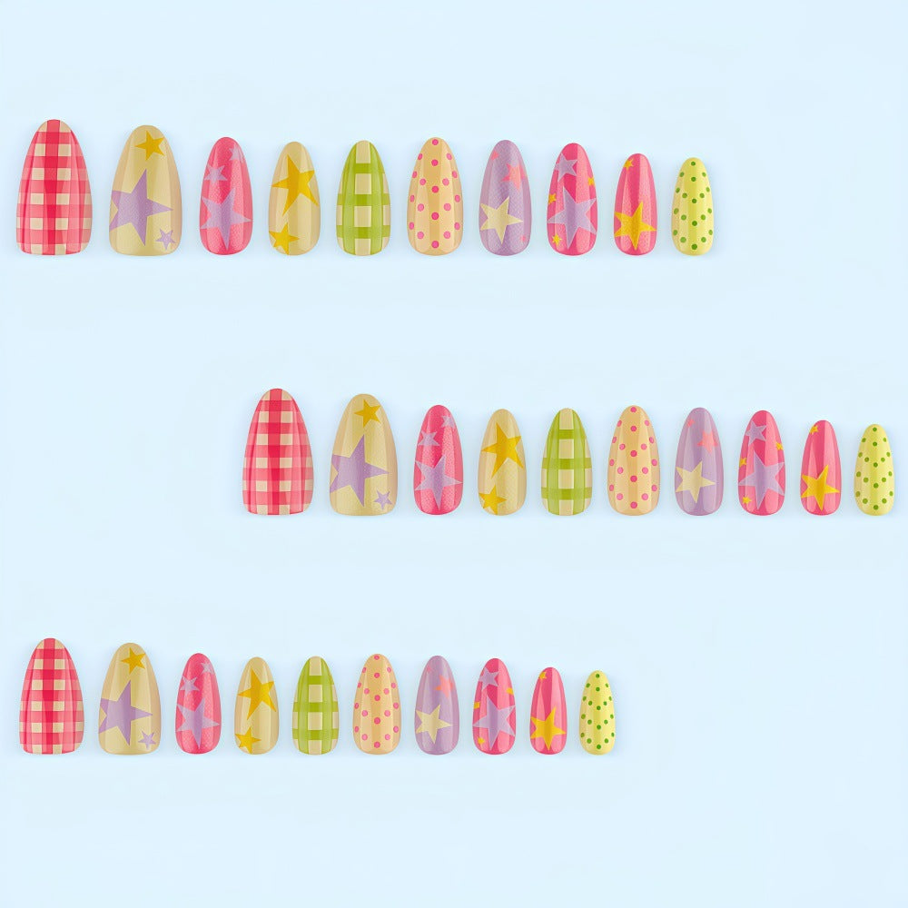 Creative artificial nails in playful star design Stornfield