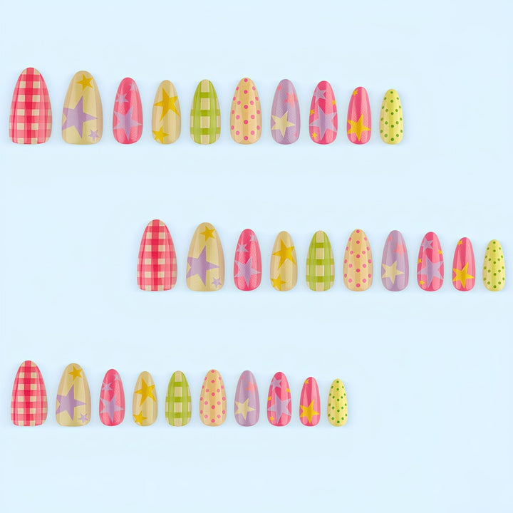 Creative artificial nails in playful star design Stornfield