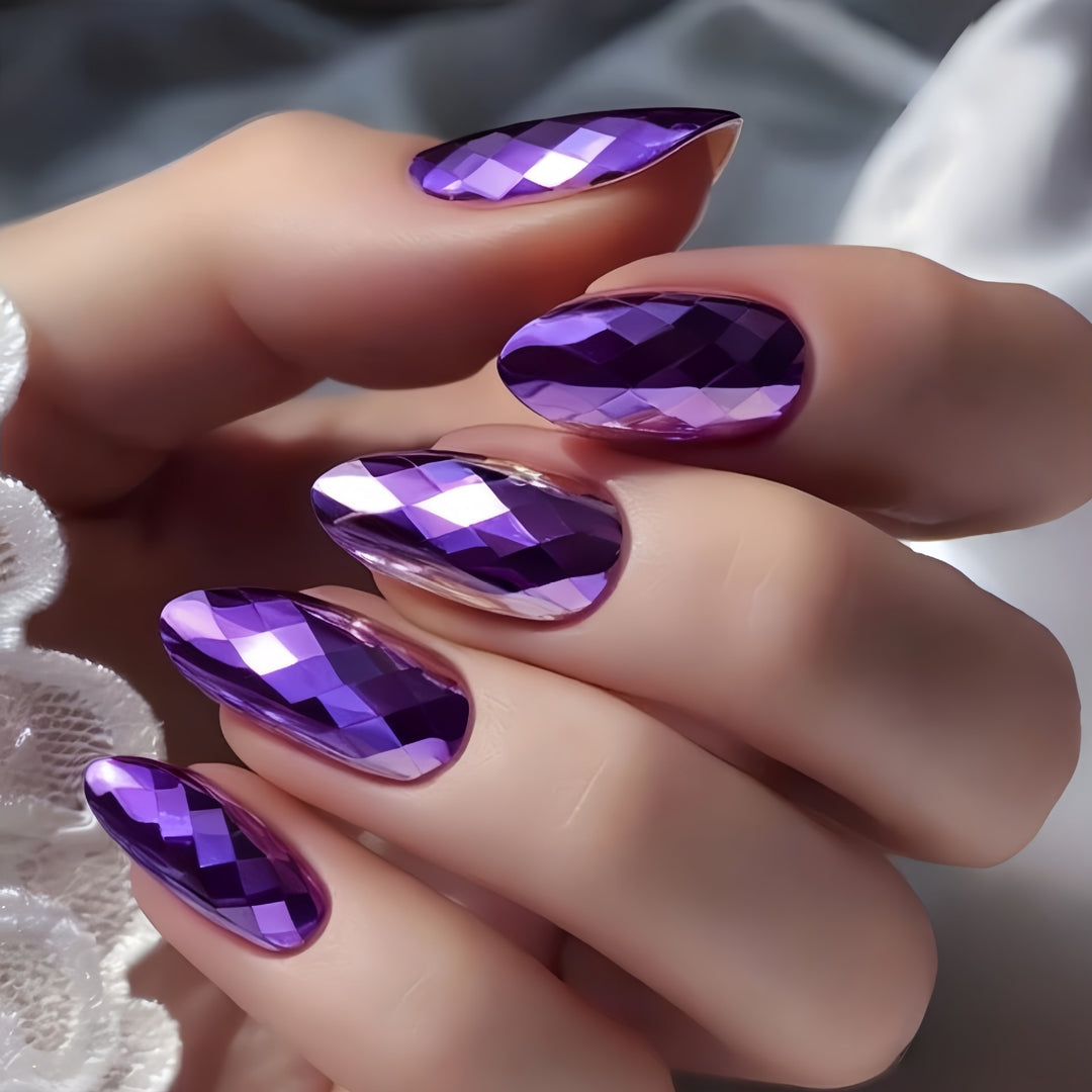 Artifical nails with Faceted Design Stornfield