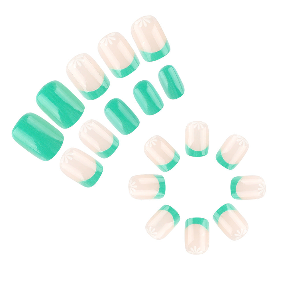 Elegant Floral Design Press-On Nail Set Stornfield