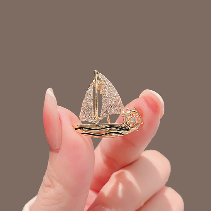 Elegant Sailboat Brooch Stornfield