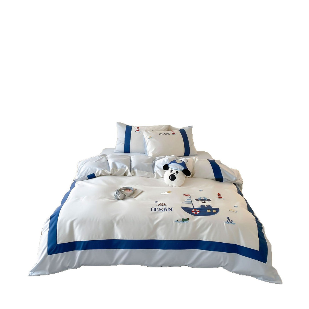 Satin-like children's bedding set with embroidered bunny motifs