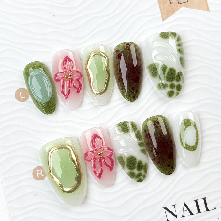Artistic Floral Press-On Nail Design Set