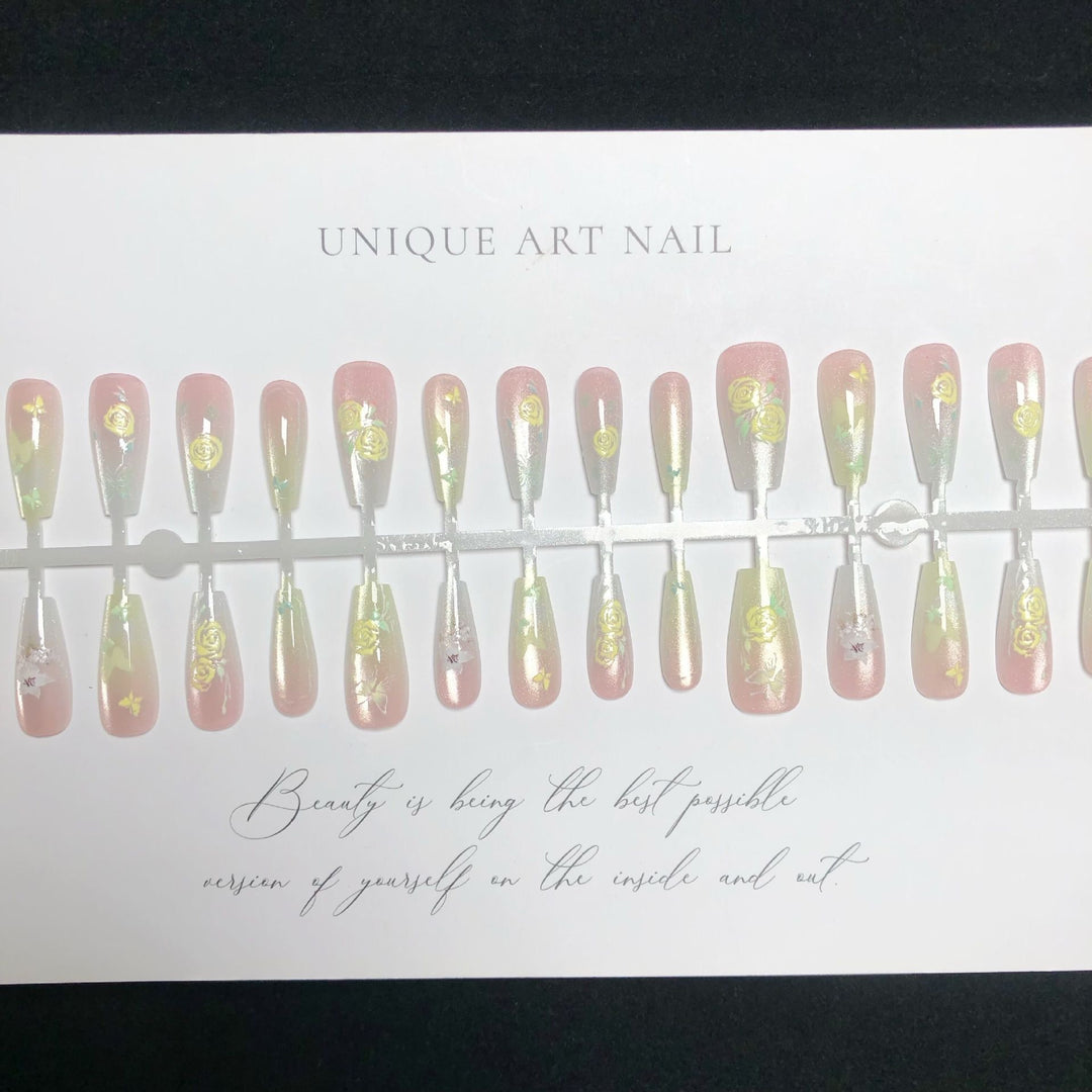 Floral Embellished Press-On Nail Art Set