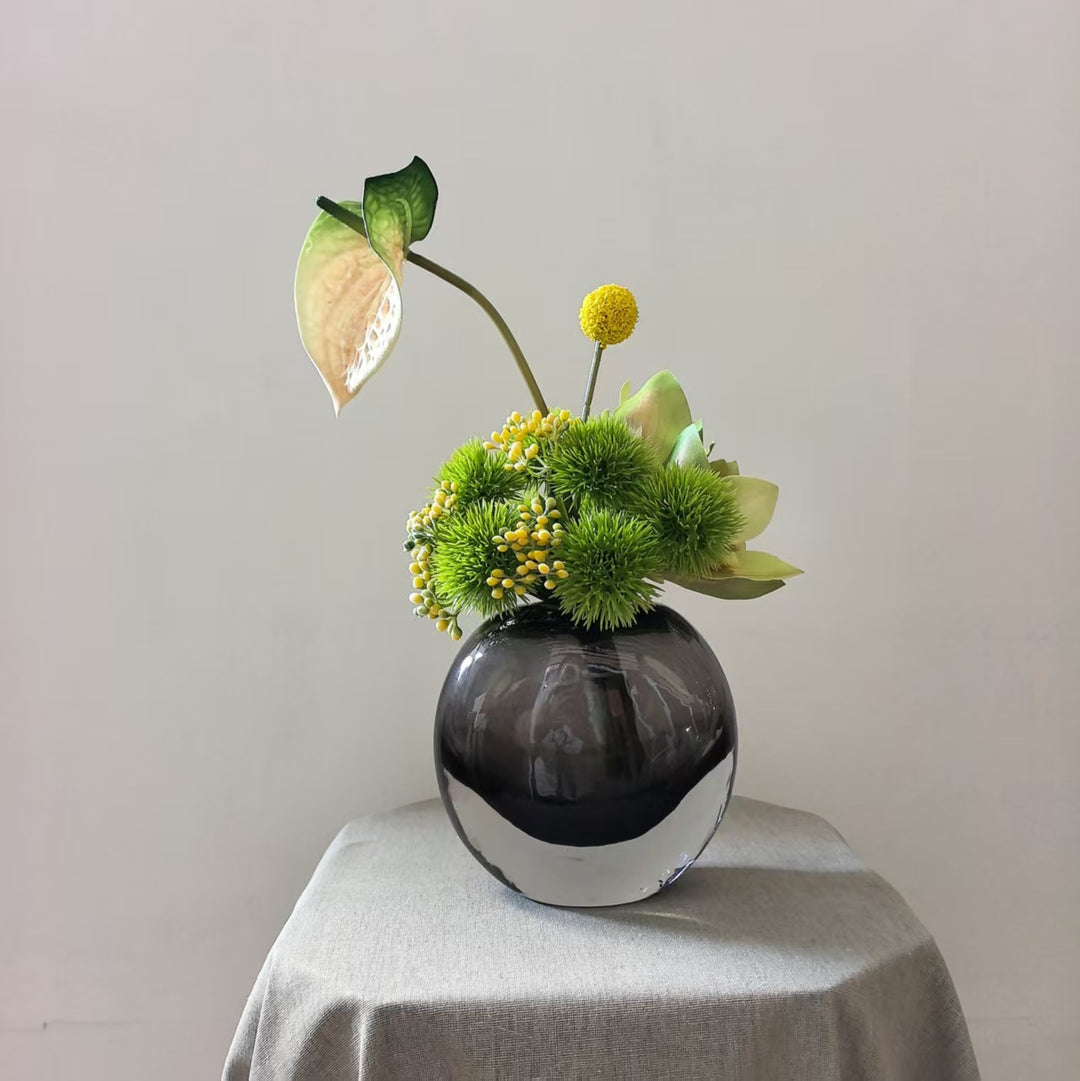 Lifelike Floral Handheld Bouquet
