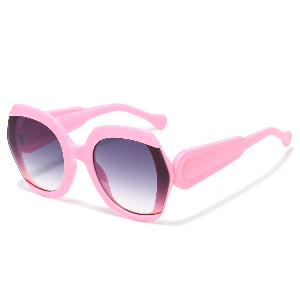 Fashion-Forward Oversized Sunglasses Stornfield