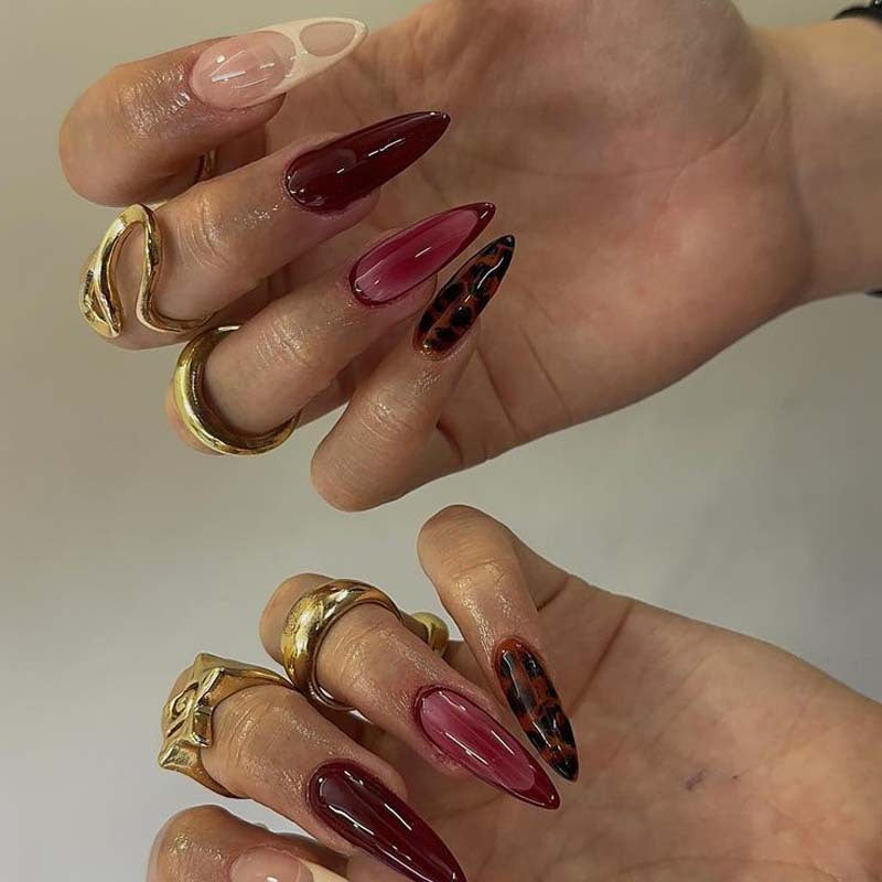 Artistic Stiletto Press-On Nail Set