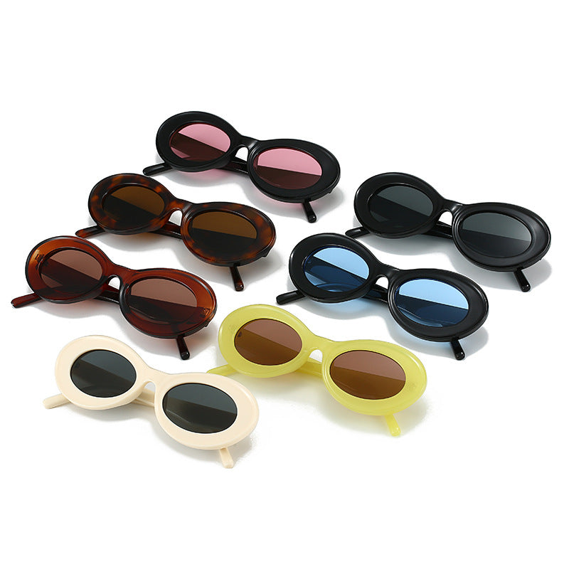 Ladies fashionable sunglasses in oval design Stornfield
