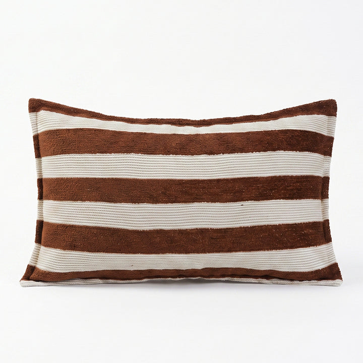 Decorative cushion with tassels