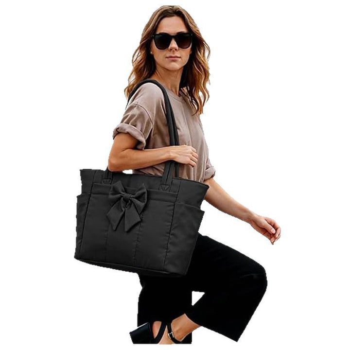 Elegant shopping bag with side pockets Stornfield