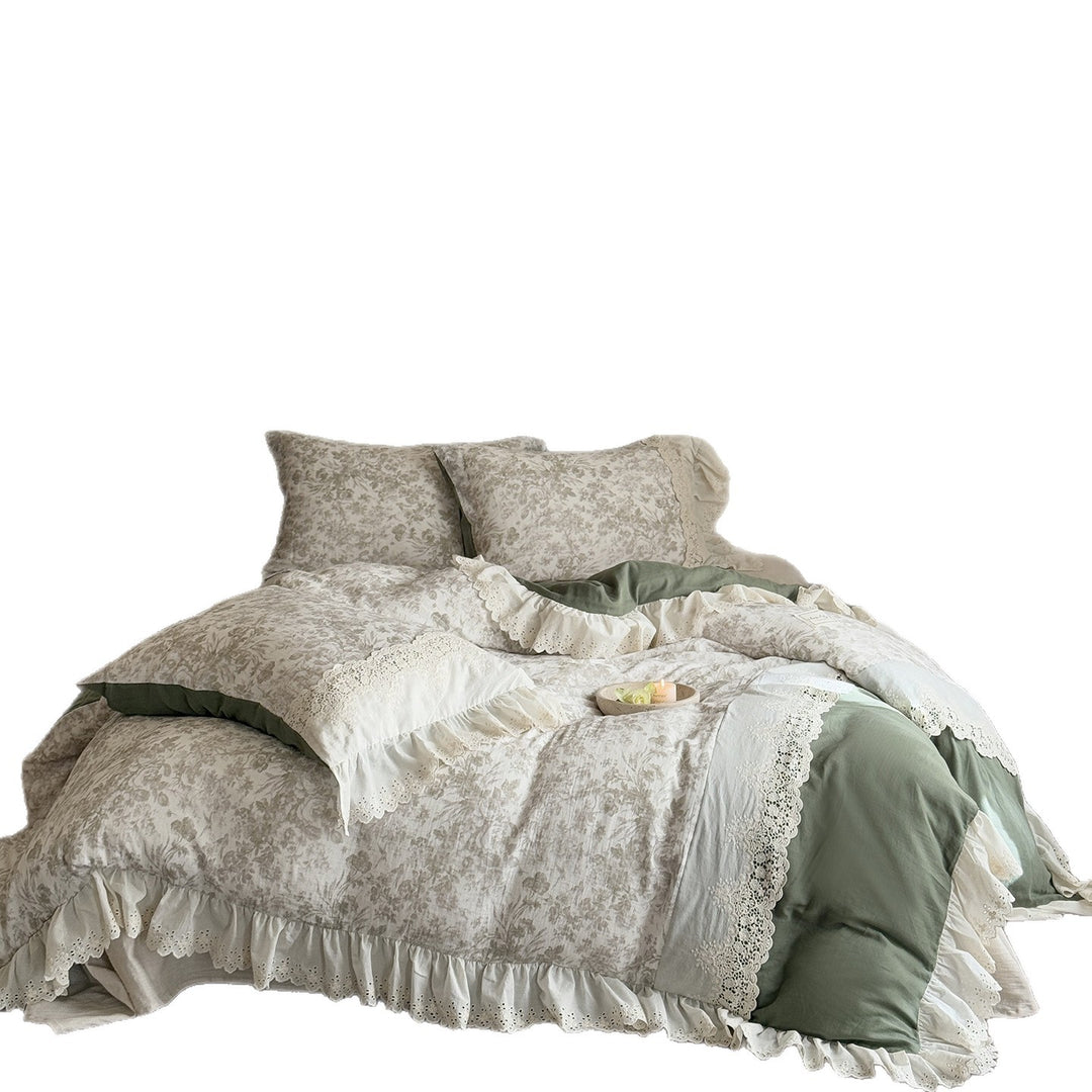 Bedding set in vintage country house style made of cotton-linen blend with lace trim Stornfield
