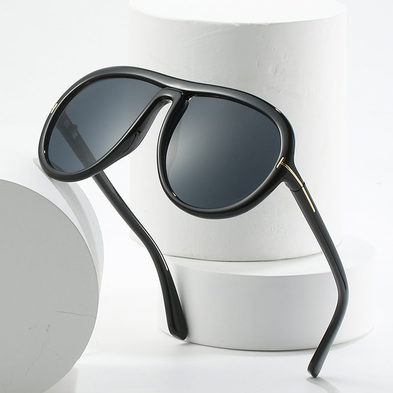 Oversized Fashionable Transparent Pink Sunglasses Stornfield
