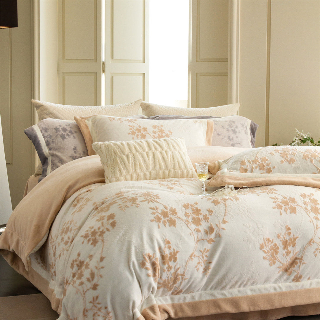 Luxurious Reversible Bedding Set with Quilted Plush Blanket and Jacquard Woven Floral Relief