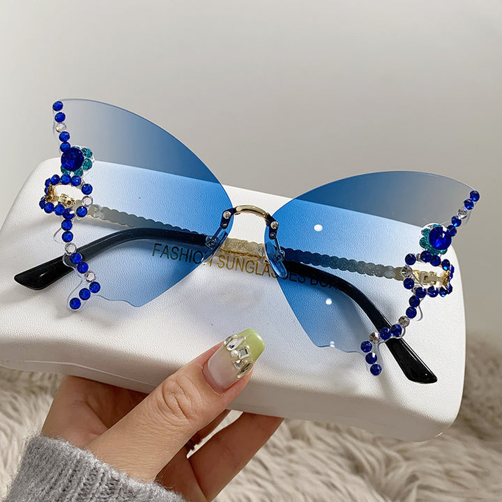 Ladies extravagantly designed sunglasses Stornfield