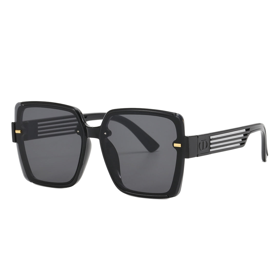 Women's trendy square sunglasses with UV protection and stylish frame Stornfield