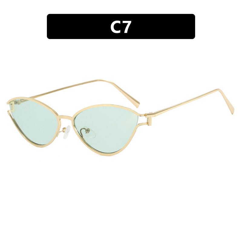 Ladies Cat-Eye Sunglasses in Elegant Gold Frame Stornfield