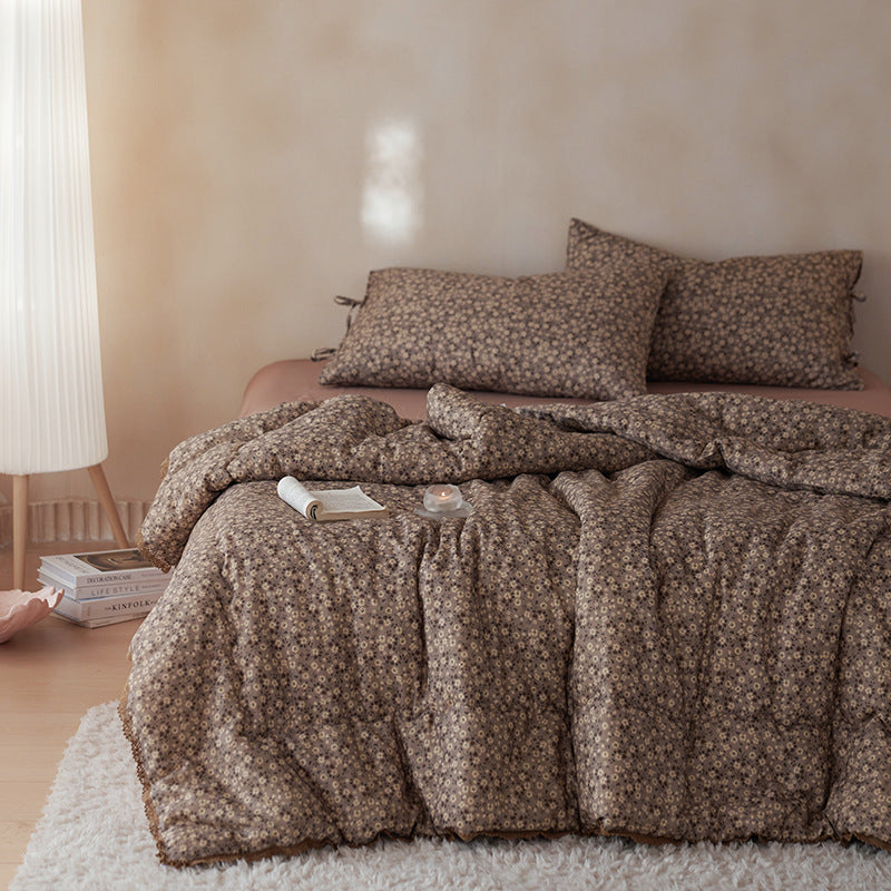 Lightweight Breathable Quilted Cotton Floral Comforter & Pillow Sham Set