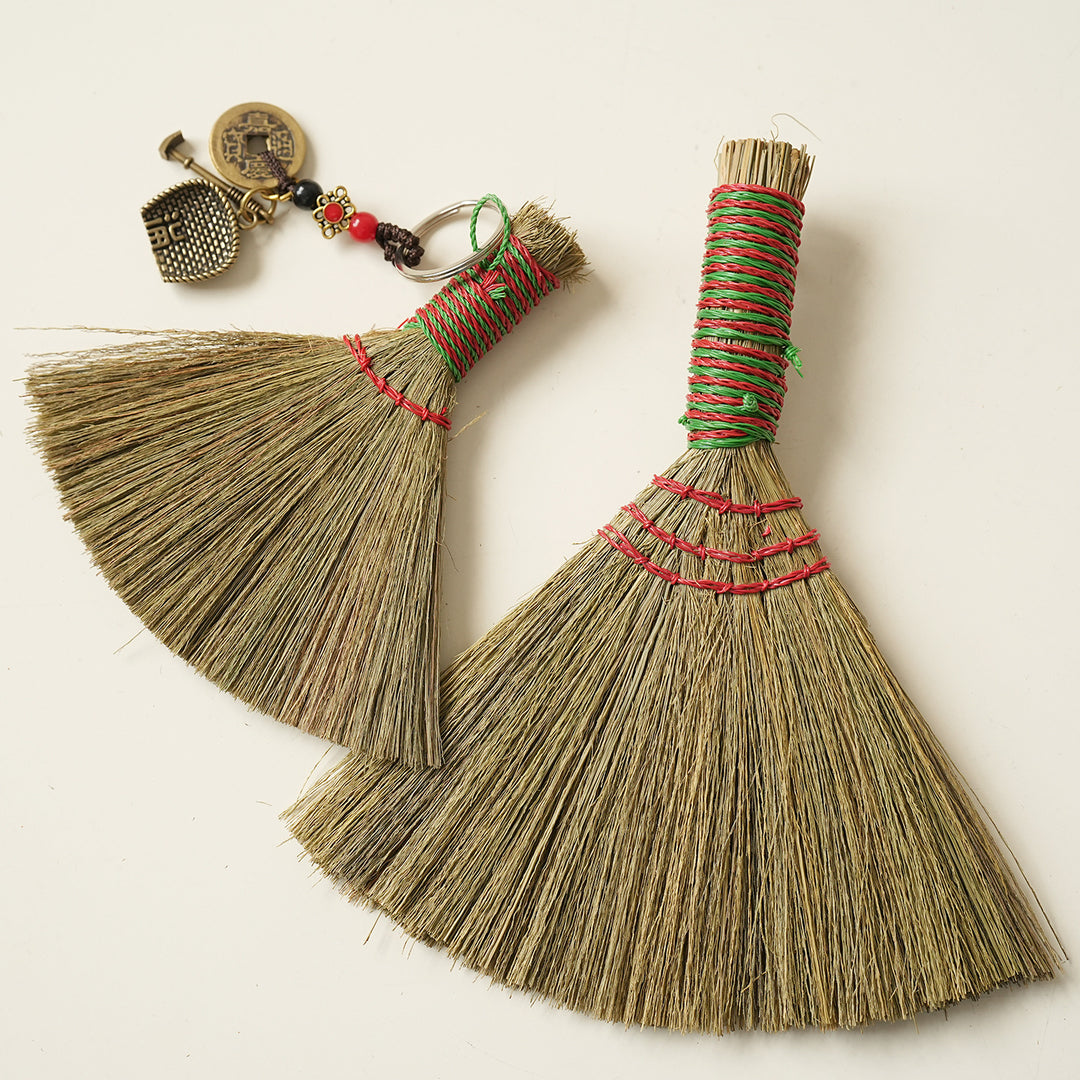Women's Hand-Woven Broom Stornfield