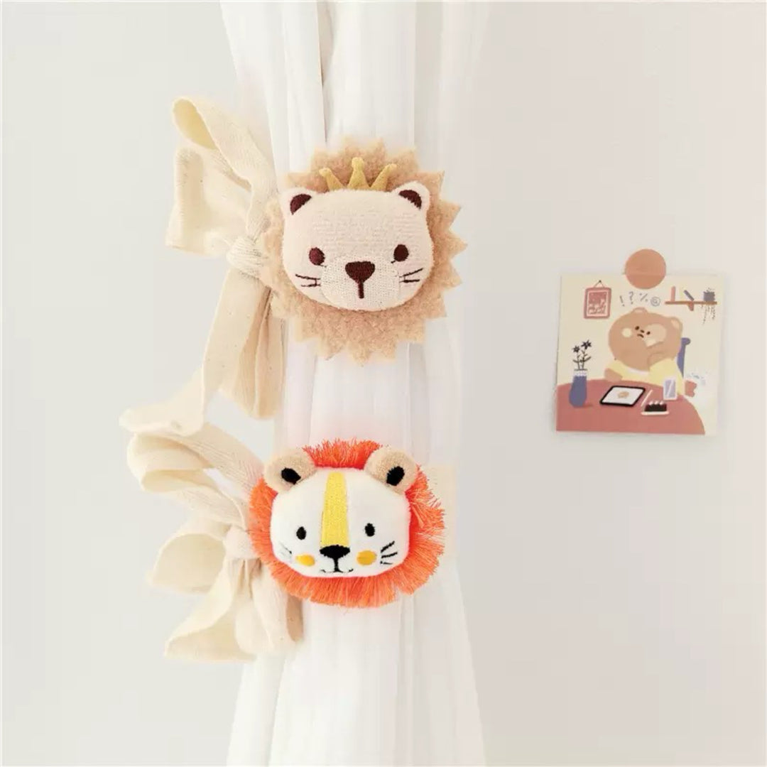 Decorative Lion Appliqué Curtain Tieback