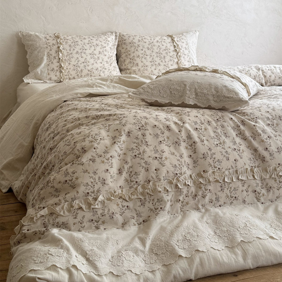 Ruffled Floral Linen-Cotton Duvet Cover Set with Lace Trim