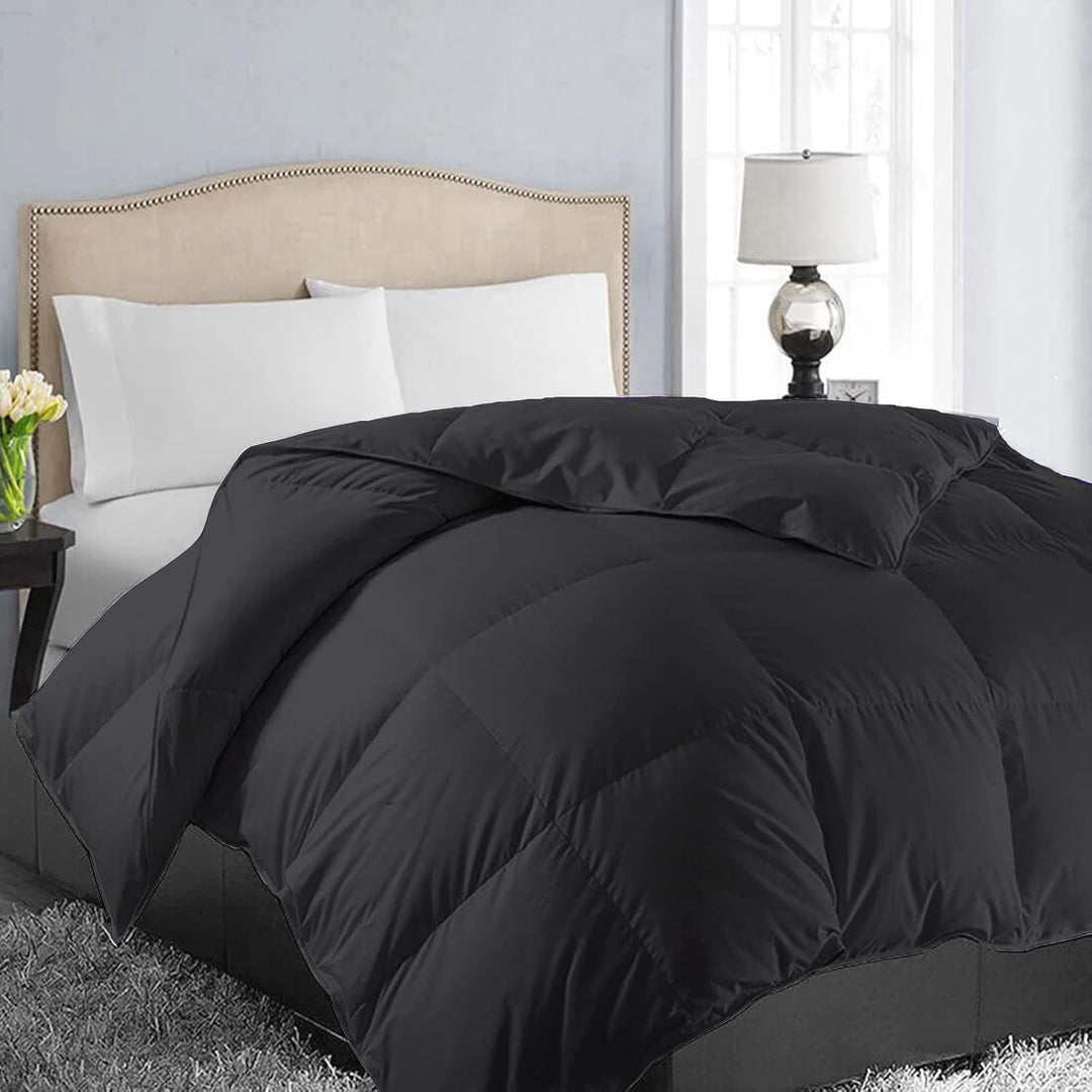 Luxurious All-Season Down Alternative Comforter Stornfield