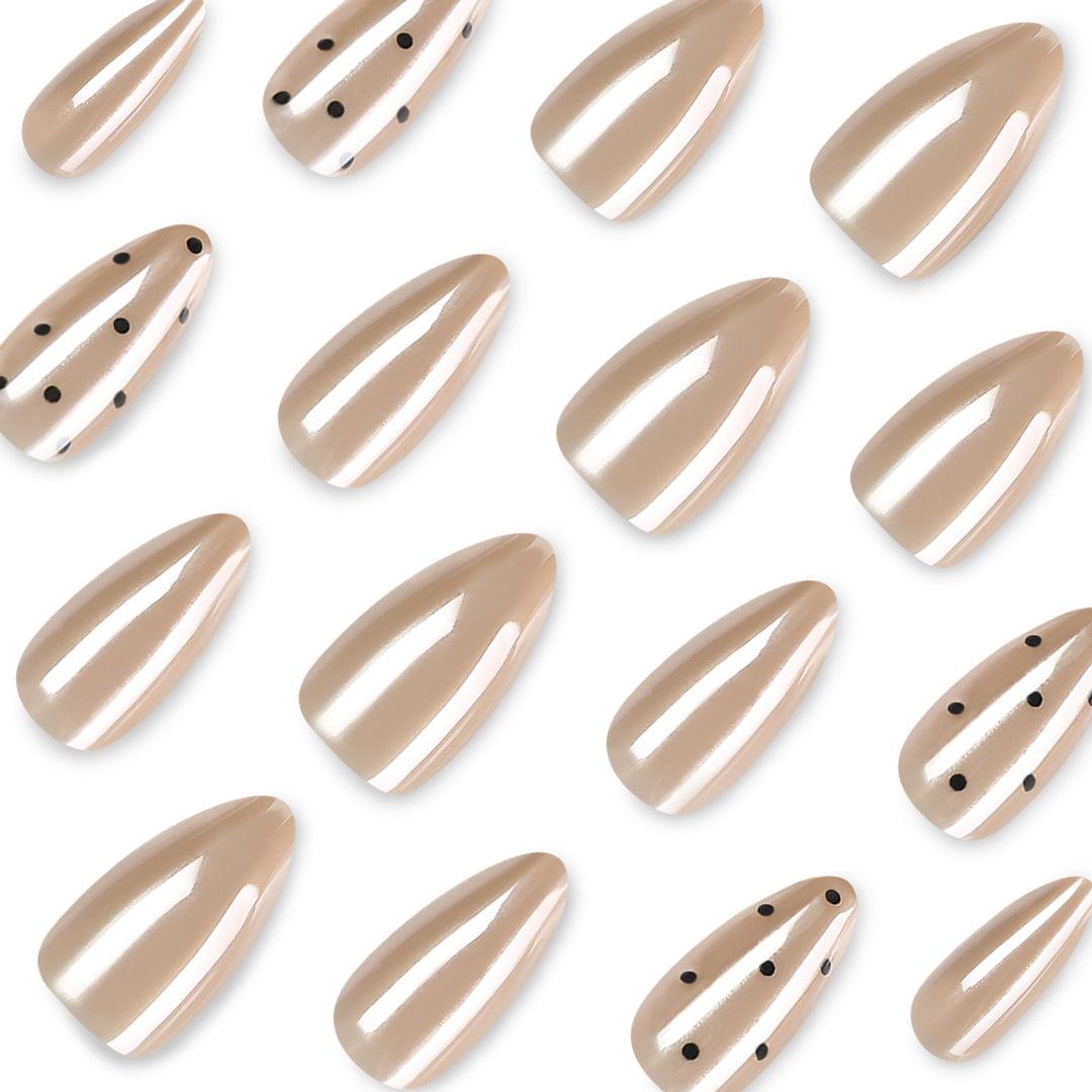 High-Quality Artificial Nails Stornfield
