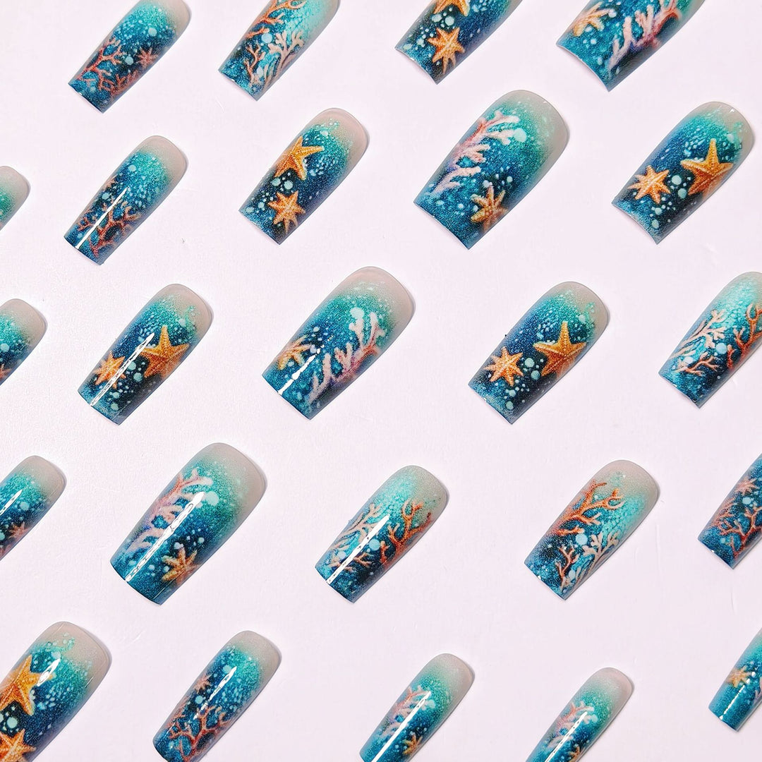 Glittering artificial nails with maritime star motif Stornfield