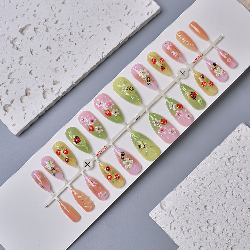 Artistic Floral Design Press-On Nails Stornfield