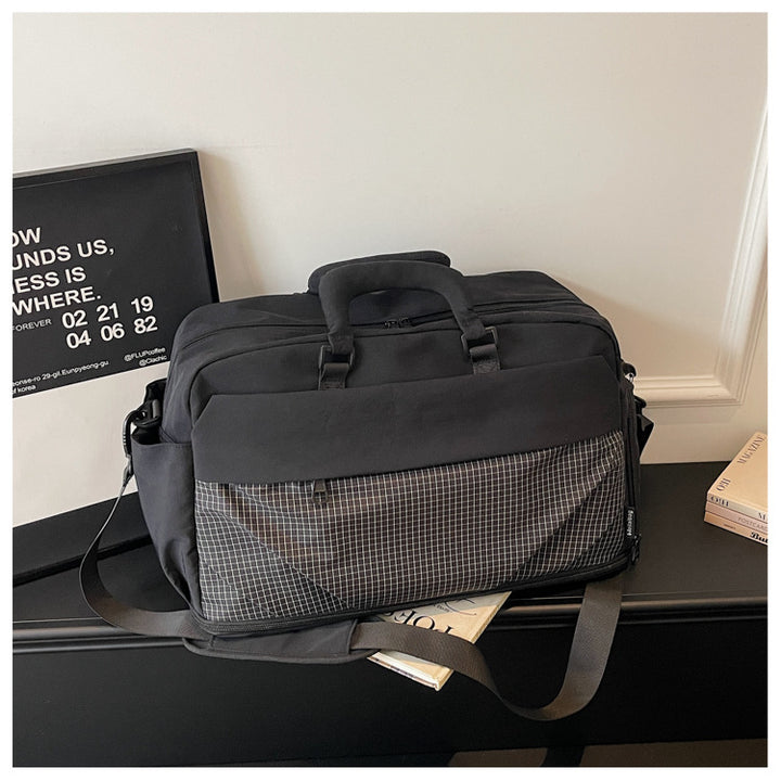 Functional travel bag with organizer compartments Stornfield