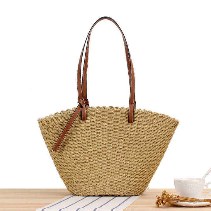 Elegant Bast shoulder bag with faux leather accents Stornfield