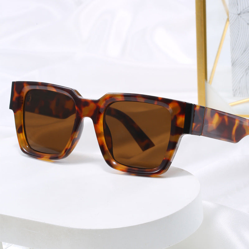 Ladies stylish square sunglasses with polarized lenses Stornfield