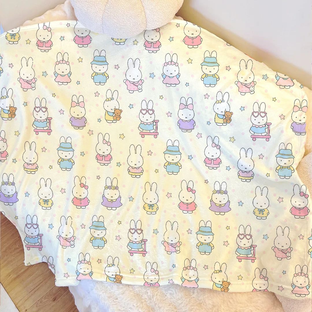 Cartoon-Themed Fleece Throw Blanket
