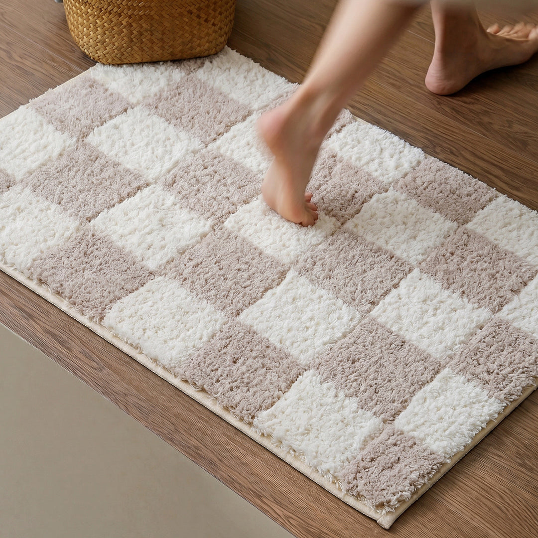 Plush Checkered Bath Mat