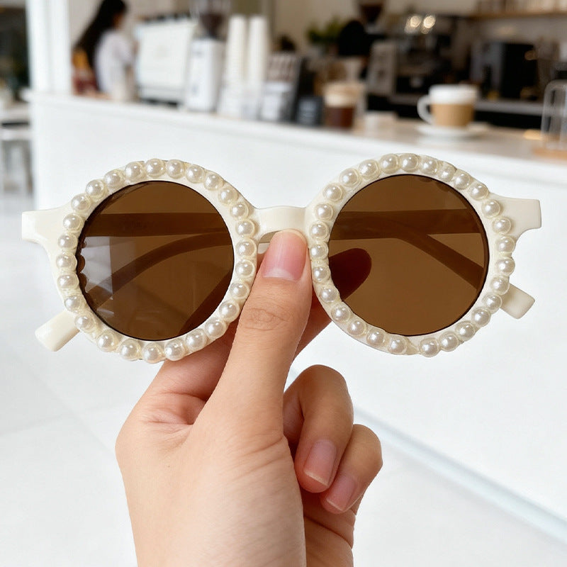 Elegant Pearl-Embellished Round Sunglasses Stornfield