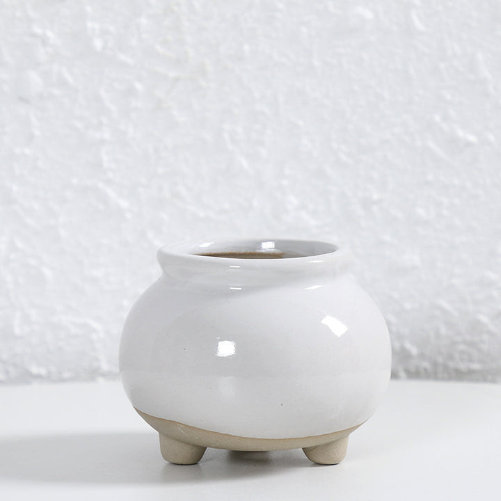 Contemporary Curved Ceramic Vase Stornfeild